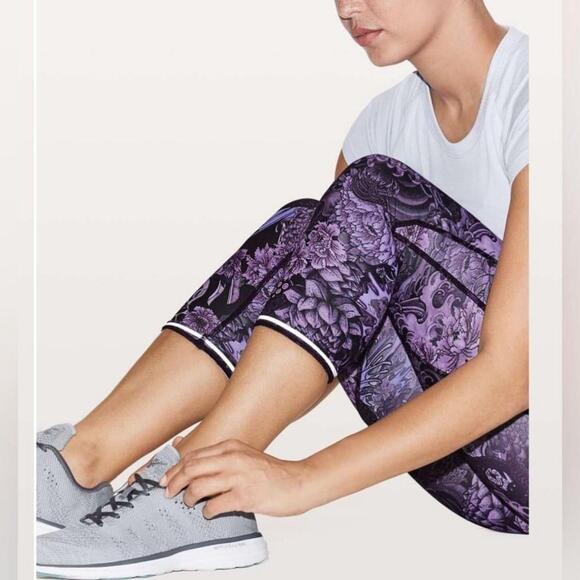 🤩Lululemon Time To Sweat Crop *23"
Memoir Multi Purple - Picture 2 of 3